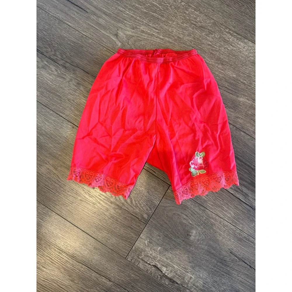 Vintage Sears Red Nylon‎ Tap Pants Bloomers Lace Trim Floral Embroidery Medium